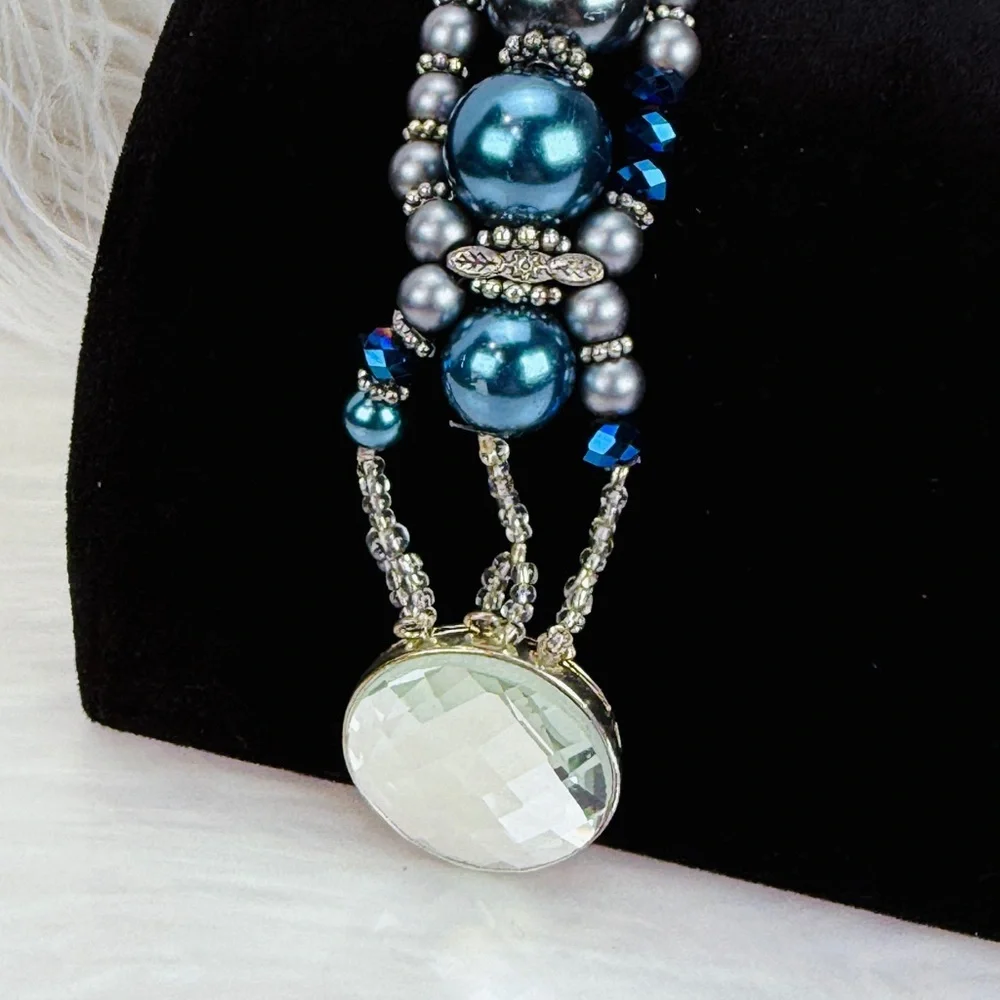 Gorgeous, super unique costume bracelet, vintage